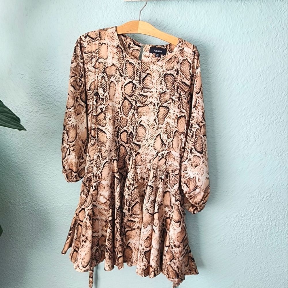 Aakaa beutiful very flowing snake print bride tie mini dress